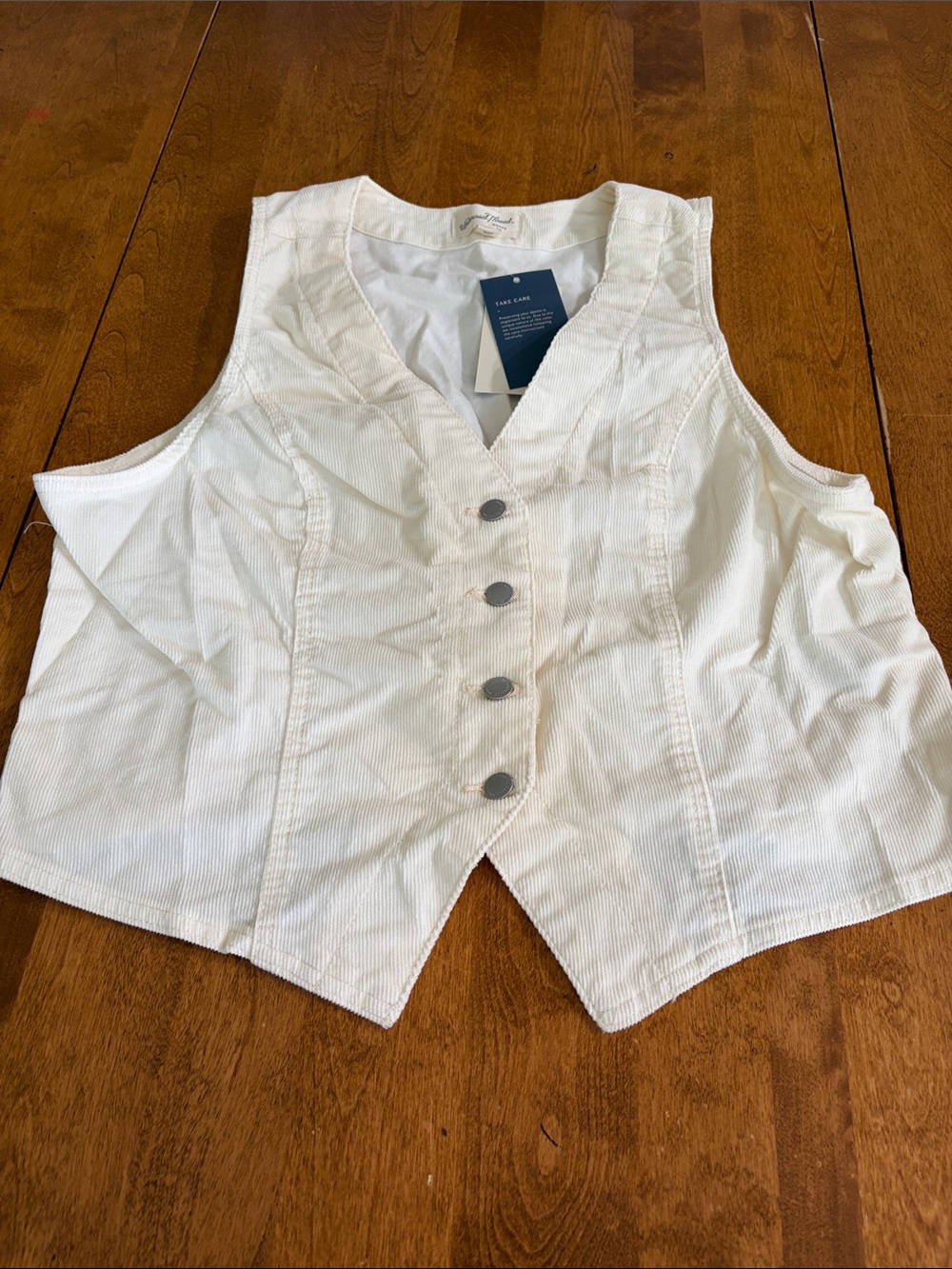Women’s cream  Button-Front Vest Large NWT